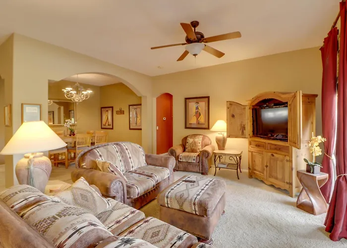 Ferienhaus Private Pool + Perks: Golf Getaway